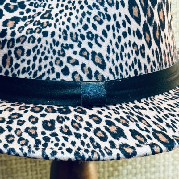 🌟2xHP🌟NWOT Animal Print Flannel Adjustable Wide Brim Fedora - Picture 5 of 12